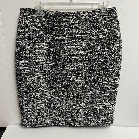 Tommy Hilfiger Dresses & Skirts - Tommy Hilfiger Pencil Skirt, Size 10